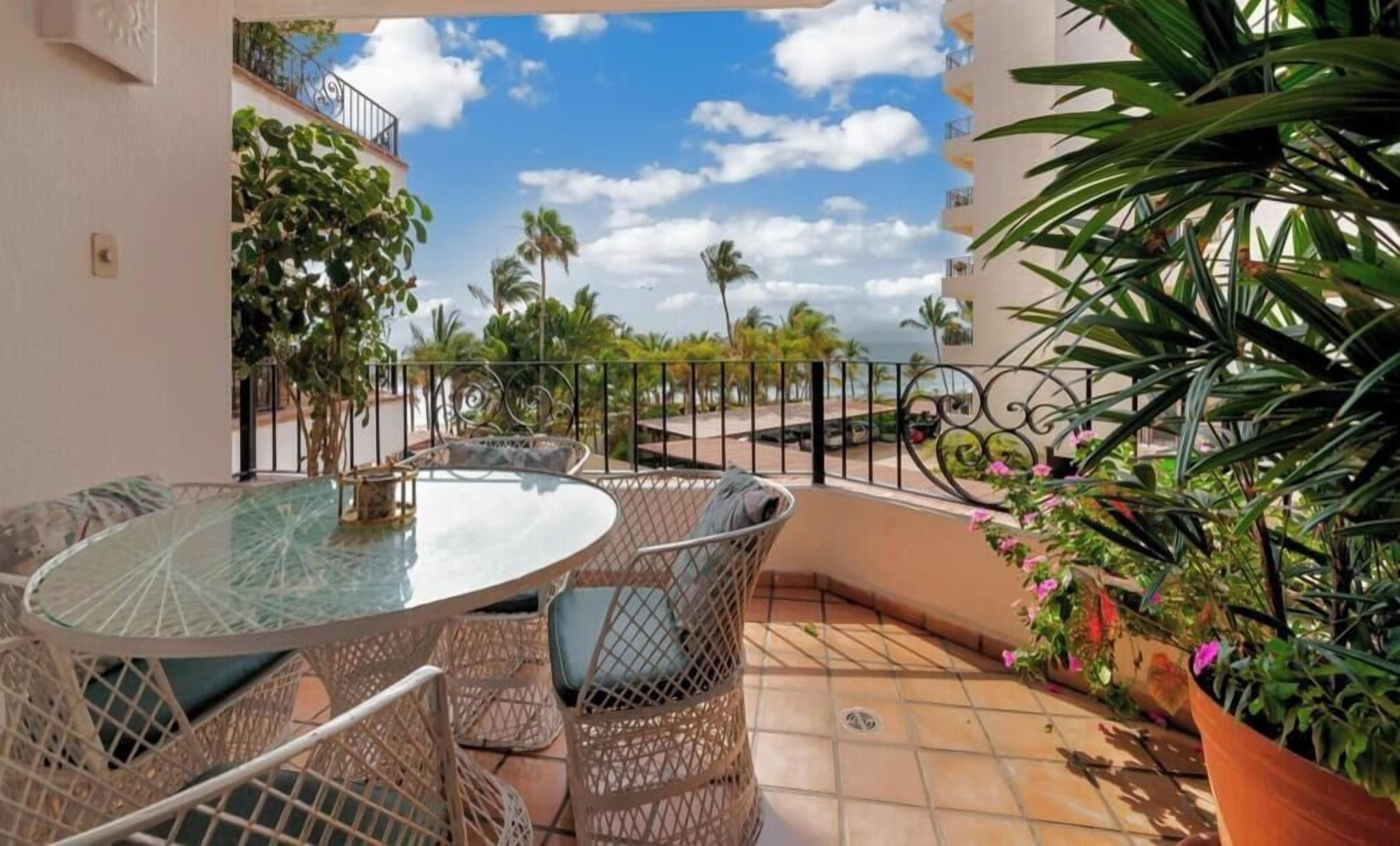 Apartment, Multiple Beds, Pool Access, Ocean View (303-VistadelSol) | Outdoor dining