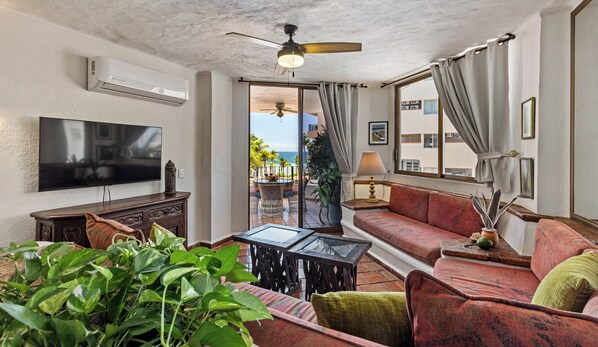 Appartement, Plusieurs lits, accès à la piscine, vue sur l’océan (303-VistadelSol) | Aire de séjour