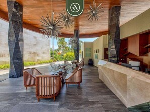 Apartment, Multiple Beds, Balcony, City View (Quadrant 2205) | Lobby