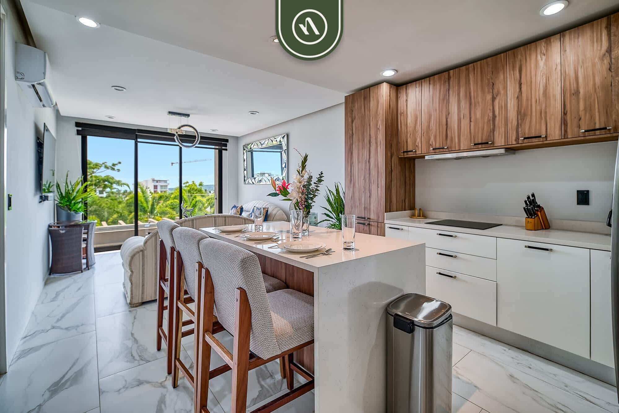 Departamento, varias camas, cocina, vista a la ciudad (Quadrant 2205) | Cocina privada | Comedor 