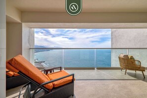 Apartment, Multiple Beds, Kitchen, Ocean View (Harbor 171 Torre Norte 2207) | Property grounds