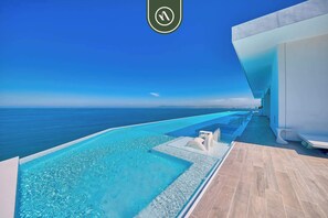 Pool - Oceanview Luxury Condo - Private Beach - Rooftpop (Puerto Vallarta)