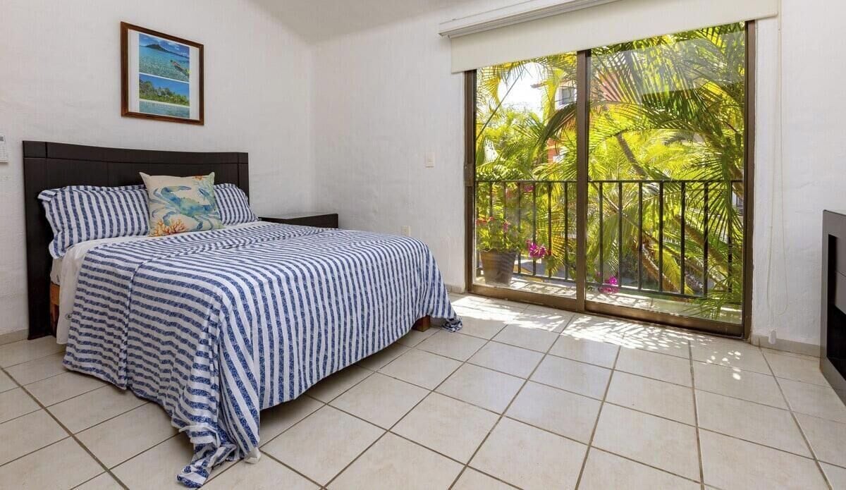 Casa, varias camas, acceso a la alberca, vista a la alberca (36-Isla Iguana) | Vista desde la habitación