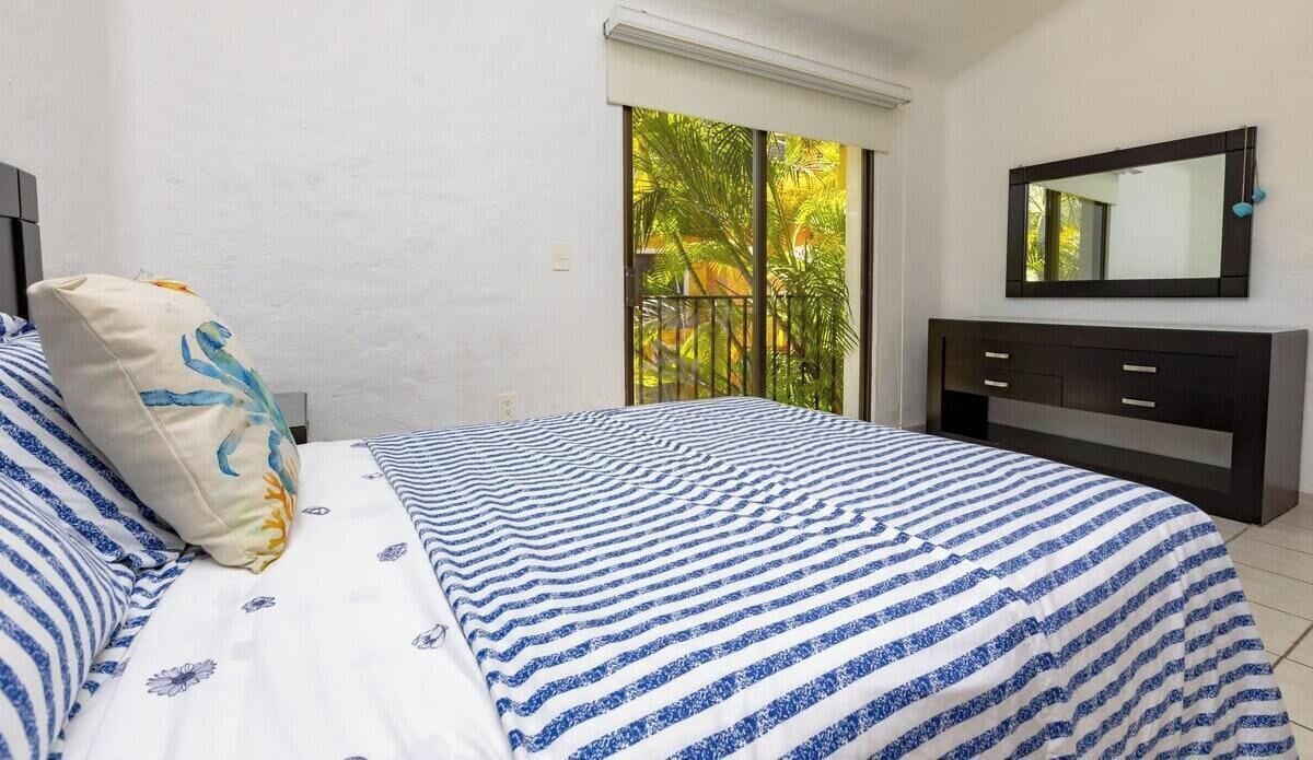 Casa, varias camas, acceso a la alberca, vista a la alberca (36-Isla Iguana) | 3 habitaciones, decoración personalizada y muebles diferentes 