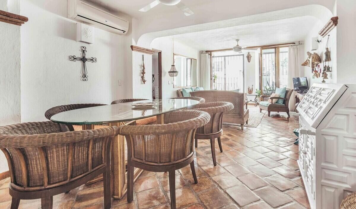 Departamento, varias camas, acceso a la alberca, vista a la playa (115-VistadelSol) | 2 habitaciones, decoración personalizada y muebles diferentes 
