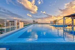 Pool - 1BR Apartment - Private Balcony - Pool - Gym (Puerto Vallarta)