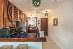 Condo, 1 King Bed with Sofa bed, Pool Access, Ocean View (Vista Mar 1) | Private kitchen | Electric kettle