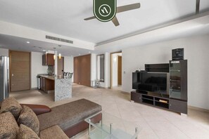 Living area - Oceanfront 2 BR Condo - Beach - Restaurant - Gym (Nuevo Nayarit)