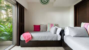 3 bedrooms, individually decorated, individually furnished, bed sheets