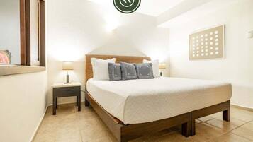 3 bedrooms, individually decorated, individually furnished, bed sheets