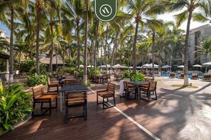 Tempat makan outdoor