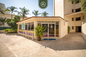 Exterior - 3BR Condo in the Krystal Grand Hotel - Beach (Nuevo Nayarit)