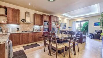Condo, 1 cama King size, hidromasaje, vista a la playa (V177 106) | Cocina privada