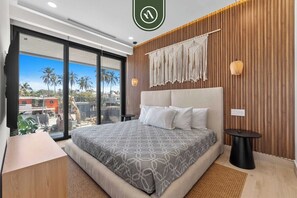 Appartement, plusieurs lits, bain à remous, vue plage (Udara 1F) | Vue de la chambre