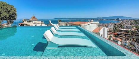 Alberca al aire libre