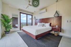 Apartment, Mehrere Betten, Küche, Meerblick (The Canuva Lux 204) | 3 Schlafzimmer, individuell dekoriert, individuell eingerichtet