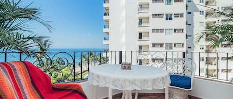 Condo, Multiple Beds, Pool Access, Ocean View (604 Vista del Sol) | Outdoor dining