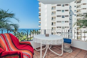 Apartment, Mehrere Betten, Küche, Meerblick (604-VistadelSol) | Speisen im Freien