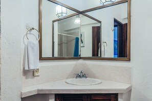 Apartment, Mehrere Betten, Küche, Meerblick (604-VistadelSol) | Badezimmer