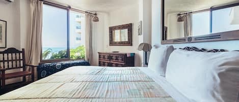 คอนโด, หลายเตียง, ใช้สระว่ายน้ำได้, วิวทะเล (604 Vista del Sol) | 2 ห้องนอน, ห้องพักตกแต่งอย่างมีเอกลักษณ์, ตกแต่งพิเศษโดยเฉพาะ