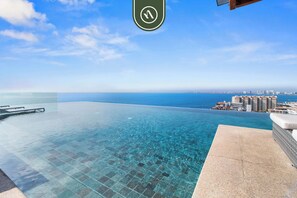 Pool - Luxury Oceanview Condo - Rooftop Pool - Downtown (Puerto Vallarta)