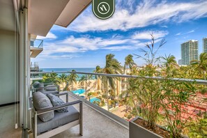 Property grounds - Luxury Oceanfront 2BR Condo With Private Balcony (Puerto Vallarta)