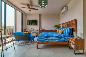 Studio, 1 suuri parisänky, parveke, kaupunkinäköala (Makare 403) | 1 makuuhuone, yksilöllisesti sisustettu, yksilöllisesti kalustettu