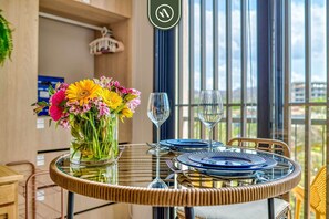 Studio, 1 Queen Bed, Kitchen, City View (Makare 403) | Dining - Brand New Studio - 2 Min to Beach - Rooftop Pool (Bucerías)