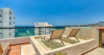 Brand New Studio - 2 Min to Beach - Rooftop Pool