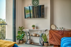 Studio, 1 Queen Bed, Kitchen, City View (Makare 403) | Interior - Brand New Studio - 2 Min to Beach - Rooftop Pool (Bucerías)