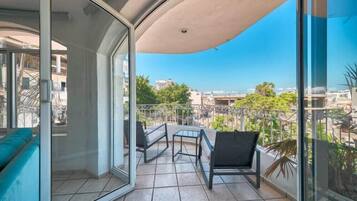 Departamento, varias camas, cocina, vista al océano (Punta Diamante 4) | Interior