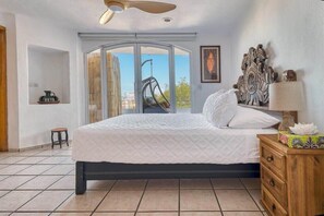 Departamento, varias camas, cocina, vista al océano (Punta Diamante 4) | 2 habitaciones, decoración personalizada y muebles diferentes