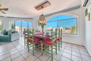 Apartment, Multiple Beds, Kitchen, Ocean View (Punta Diamante 4) | Dining