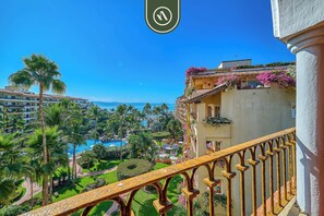 Apartment, Multiple Beds, Kitchen, Ocean View (Velas Vallarta 2601) | Property grounds