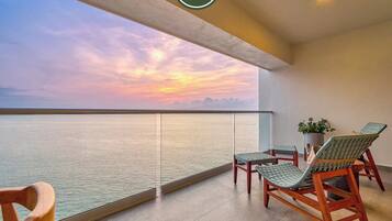 Condo, varias camas, acceso a la alberca, vista al océano (Harbor 171 North Tower 2103) | Vista desde la habitación