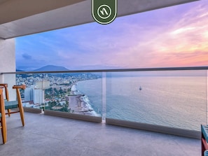 Apartment, Multiple Beds, Kitchen, Ocean View (Harbor 171 Torre Norte 2103) | Interior