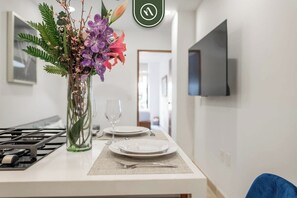 Apartment, 1 Queen Bed, Balcony, Ocean View (Aquiles Serdan 374 No 03) | Dining