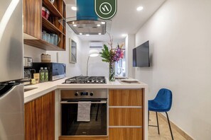 Departamento, 1 cama Queen size, balcón, vista al océano (Aquiles Serdan 374 No 03) | Cocina privada