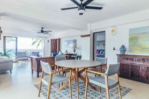 Appartement, Plusieurs lits, accĂšs Ă la piscine, vue sur lâocĂ©an (214-VistadelSol) | 2 chambres, dĂ©cor unique, ameublement unique, literie fournie