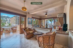 Apartment, Multiple Beds, Kitchen, Ocean View (204-Plaza Mar) | Interior