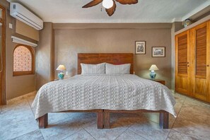 Apartment, Multiple Beds, Balcony, Ocean View (204-Plaza Mar) | 2 bedrooms, individually decorated, individually furnished, bed sheets