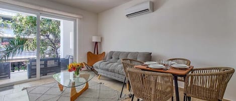 Apartamento, 1 cama King, cozinha, vista para o oceano (Casa Las Palmas 102) | Opções para refeição