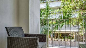 Apartment, 1 King Bed with Sofa bed, Kitchen, Ocean View (Casa Las Palmas 102) | View from room