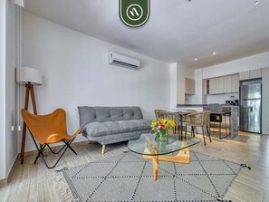 Apartment, 1 King-Bett und Schlafsofa, Küche, Meerblick (Casa Las Palmas 102) | Wohnbereich