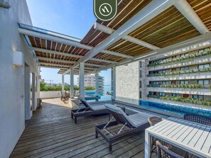 Outdoor dining - New 1 BR Condo - Oceanview Pool - 2 min to Beach (Bucerías)