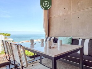 Lägenhet - 1 kingsize-säng - tillgång till pool - havsutsikt (Sail View 312) | Restaurang utomhus