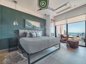 Apartamento, 1 cama King, cozinha, vista para o oceano (Sail View 312) | 1 quarto, individualmente decorados, individualmente mobiliados