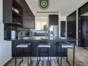 Condo, 1 Katil Raja (King), Pool Access, Ocean View (Sail View 312) | Dapur peribadi