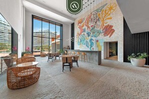Condo, 1 King Bed, Pool Access, Ocean View (Sail View 312) | Interior