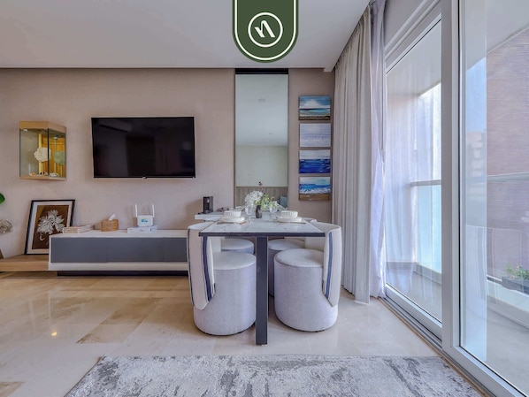 Studio, 1 King-Bett, Küche, Meerblick (Harbor 171 Torre Norte 111) | Speisen